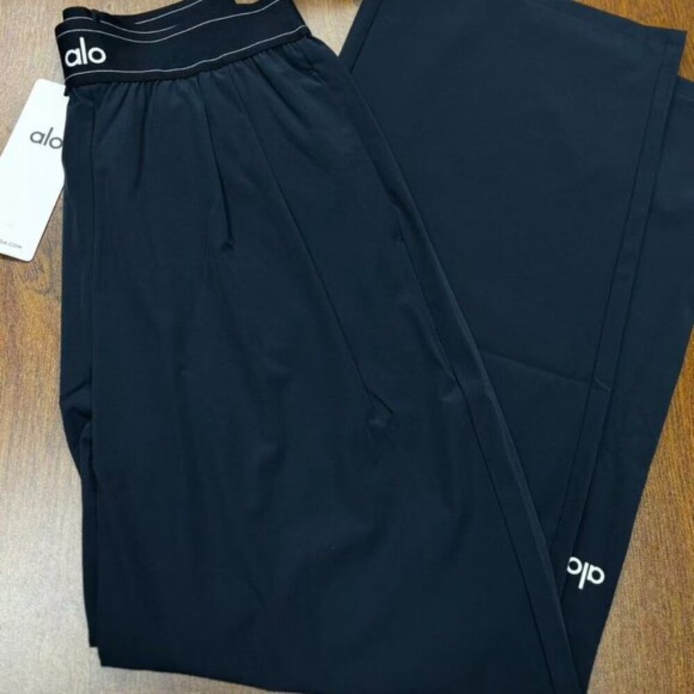 ALO Yoga Suit Up Trouser Navy Blue (Regular)🥰🥰 - Picture 6 of 10